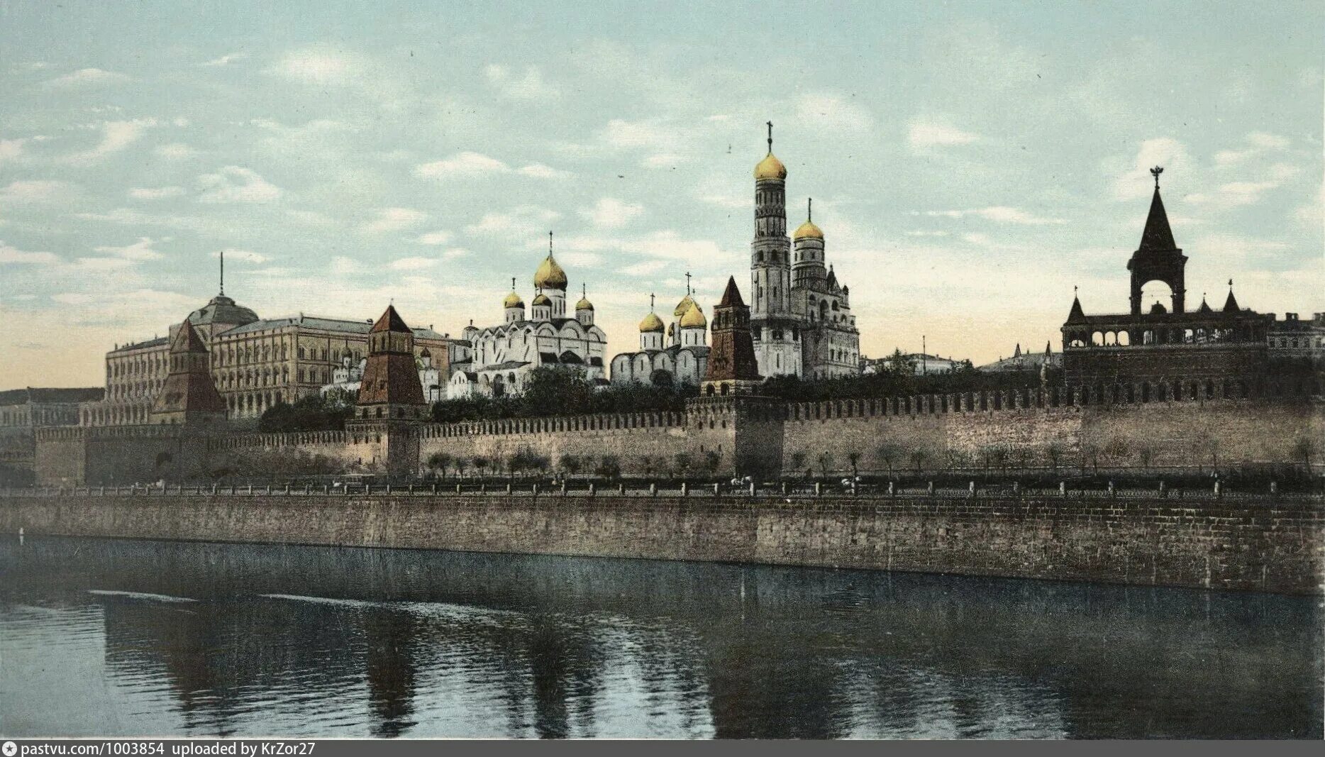 Кремль Москва 1147. Московский Кремль в 1147 году. Московский Кремль Юрия Долгорукого. Первый Кремль в Москве 1147. Какой город основан раньше москва