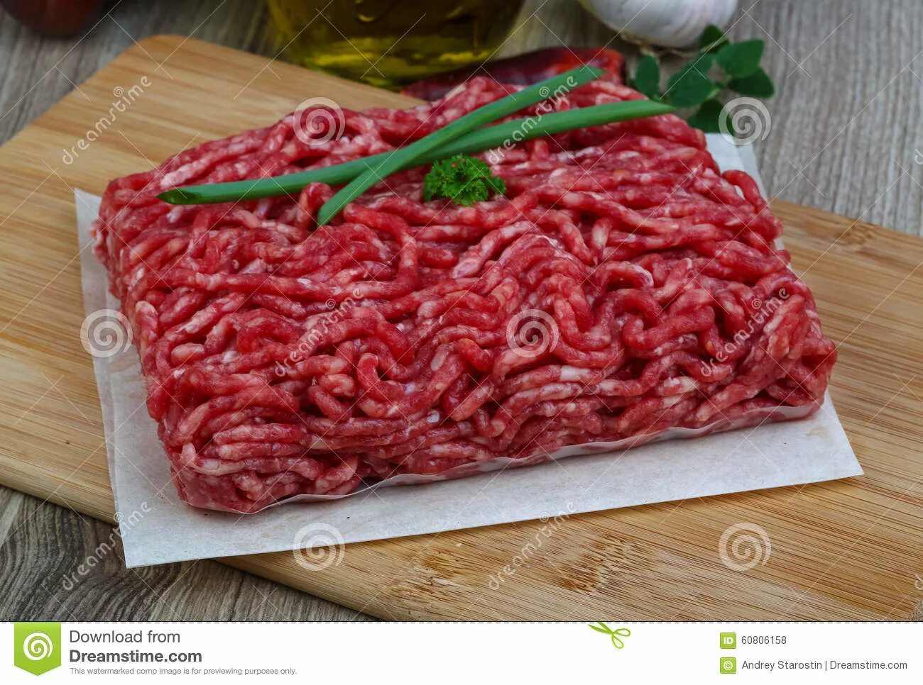 Полувяле 4 ое мясо. Raw minced Beef.