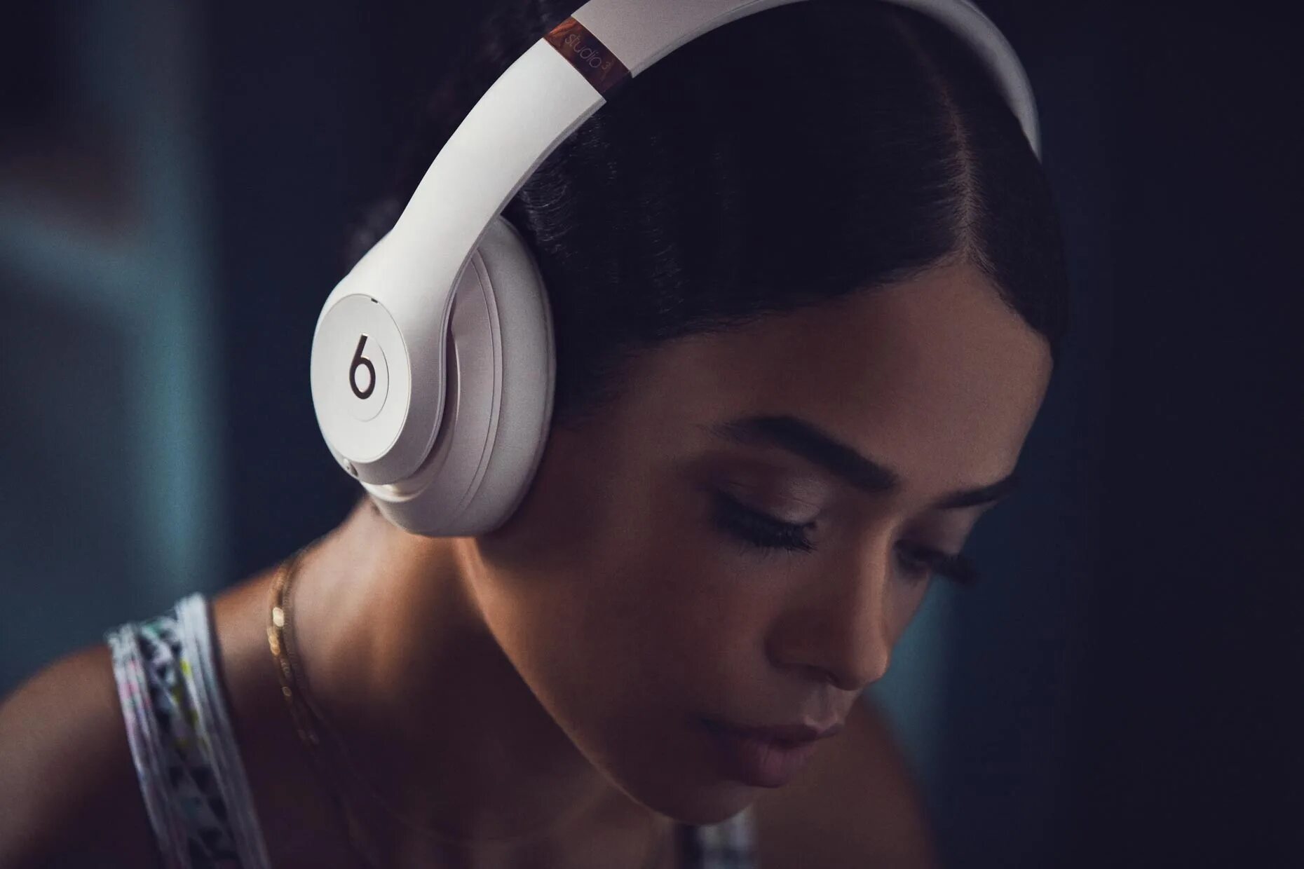 Наушники Beats Studio 3. Eats studio3 Wireless over-Ear Headphones. Beats Studio 3 Wireless на голове. Beats solo 3 Pro Wireless. Включи музыкальные музыку