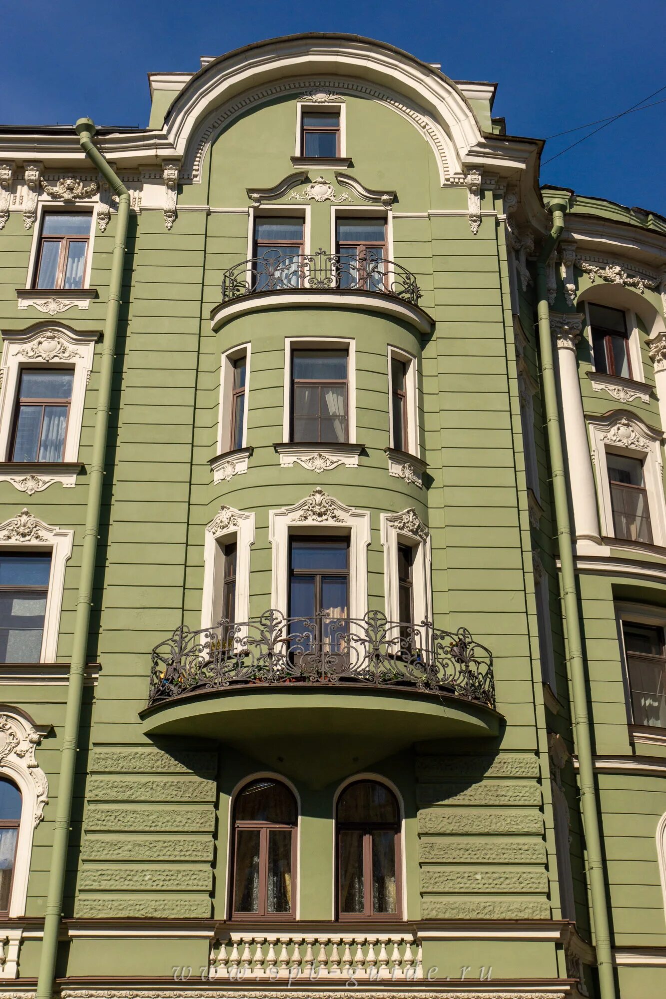 Дом колобовых. Дом колобовых в санкт-петербурге. колобовский дом. красивый зеленый дом на петроградке.