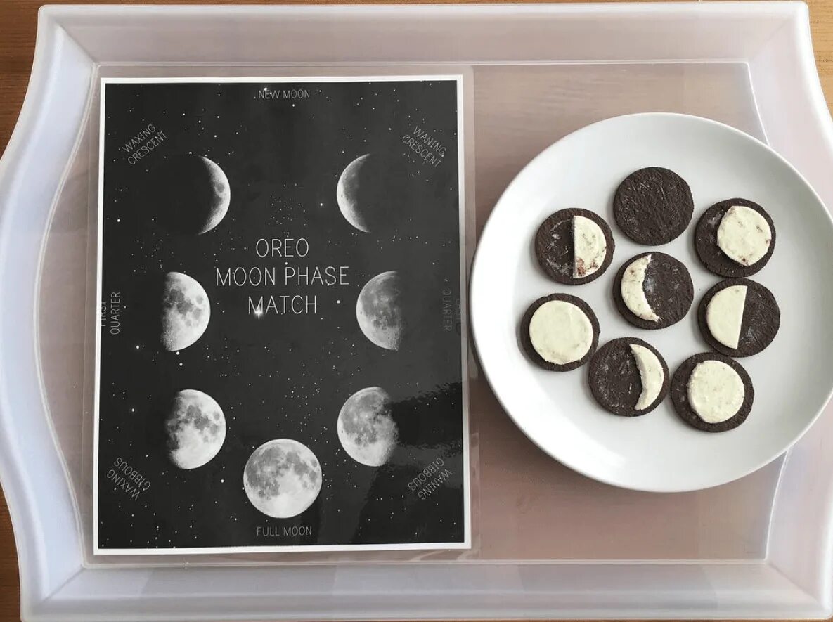 Phase matching. Oreo moon. печенье орео растущий полумесяц. moon phases worksheets. lune 1/2 moon пирожное.