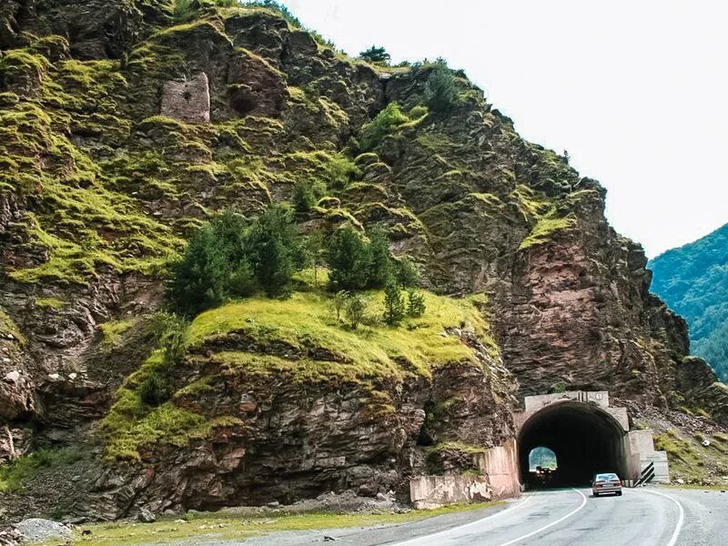 Транскам Алагирское ущелье. Алагирское ущелье Северная Осетия. Магистрали «Транскам» в Алагирское ущелье. Туннель серпантин Южная Осетия.