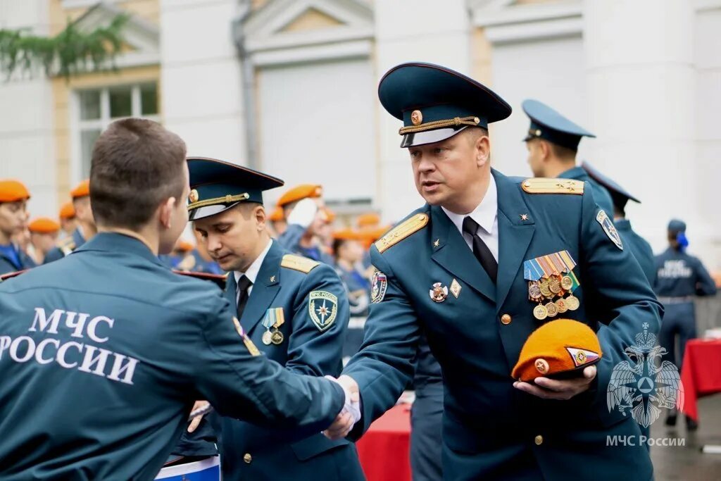 Уральский институт гпс мчс россии сайт. Донецкий институт ГПС МЧС. Академия ГПС МЧС Росси. Уральский институт ГПС МЧС России актовый зал. Кафедра техники в Академии ГПС МЧС России.