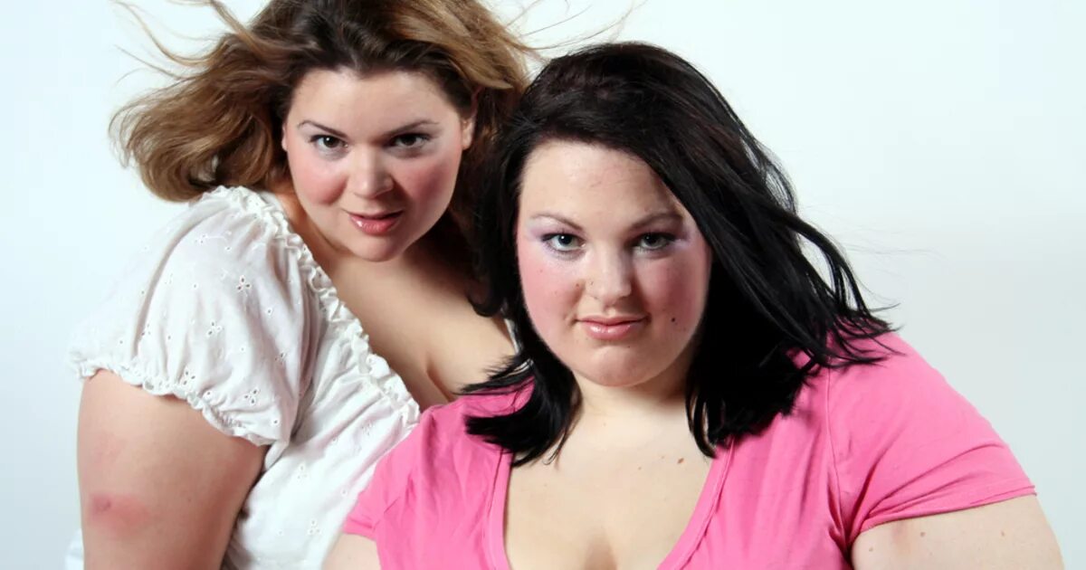 Ларина диляра плюс сайз. Сара тамима модель плюс. Тесс холидей. Тесс холидей. Елена браун модель плюс сайз.