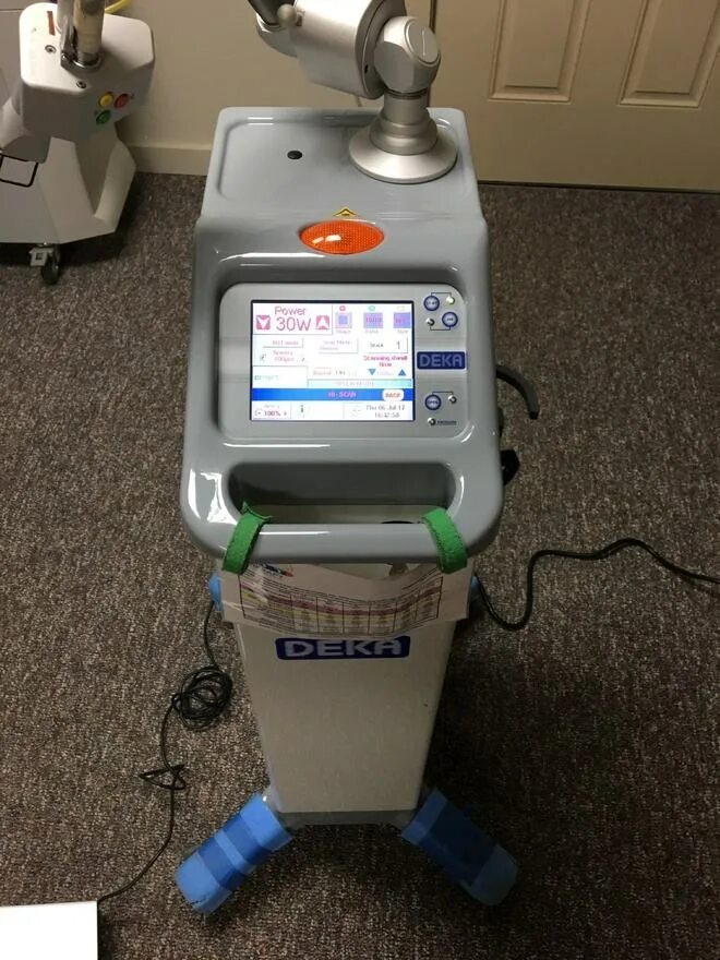 Лазерный со2-аппарат smartxide dot. Фракционный со2 лазер smartxide dot. Co2 лазер deka smartxide dot. Лазер smartxide dot co2. Аппарат deka smartxide.