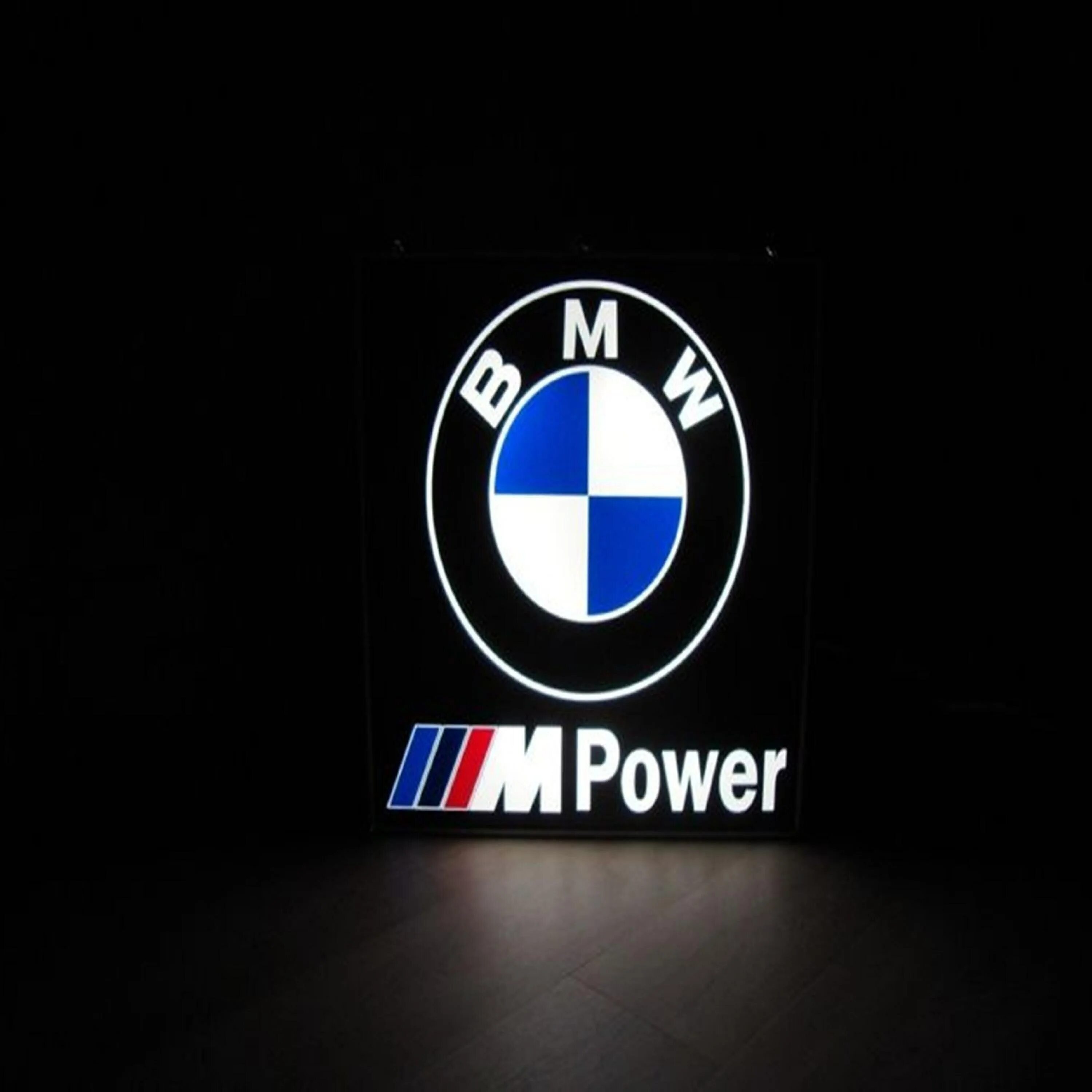 Bmw m power. БМВ м3 значок. M Power BMW Performance. BMW M Power logo.