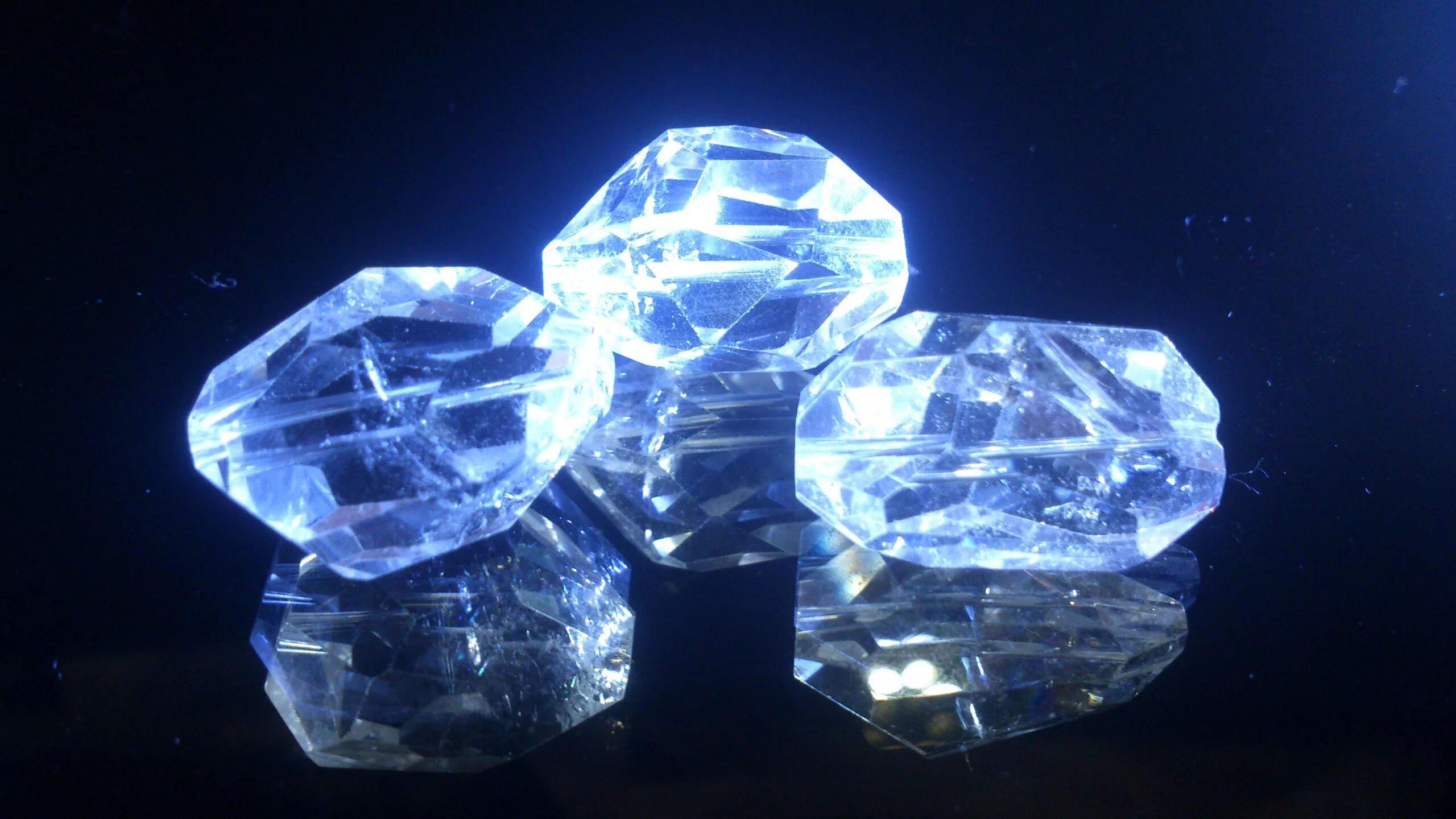 Чистый кристалл. Чистый кристалл. Хрустальный кристалл. Чистый кристалл. Kristall minerals серый кварц.