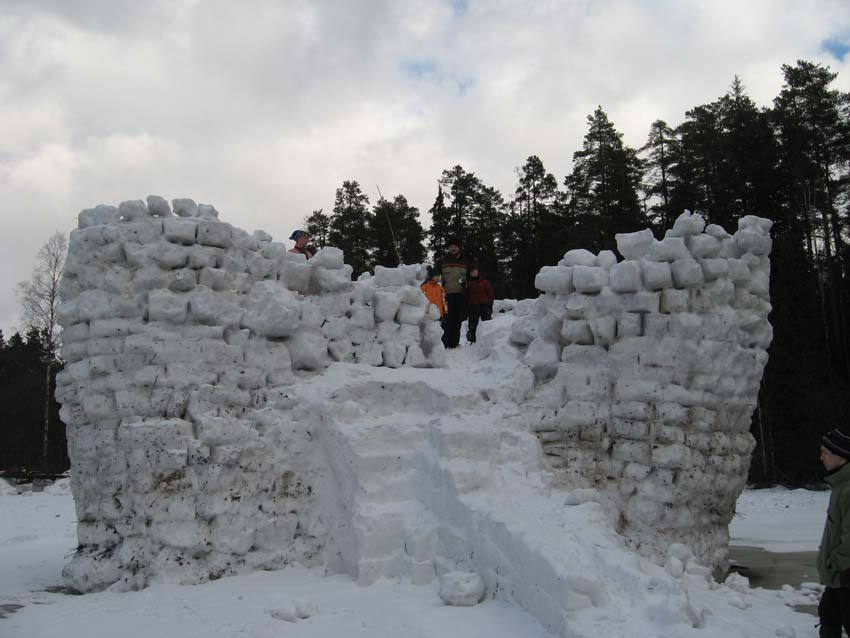 построить крепость из снега падеж. построить крепость из снега падеж. построить крепость из снега падеж. снежная крепость. снежная крепость из снега.