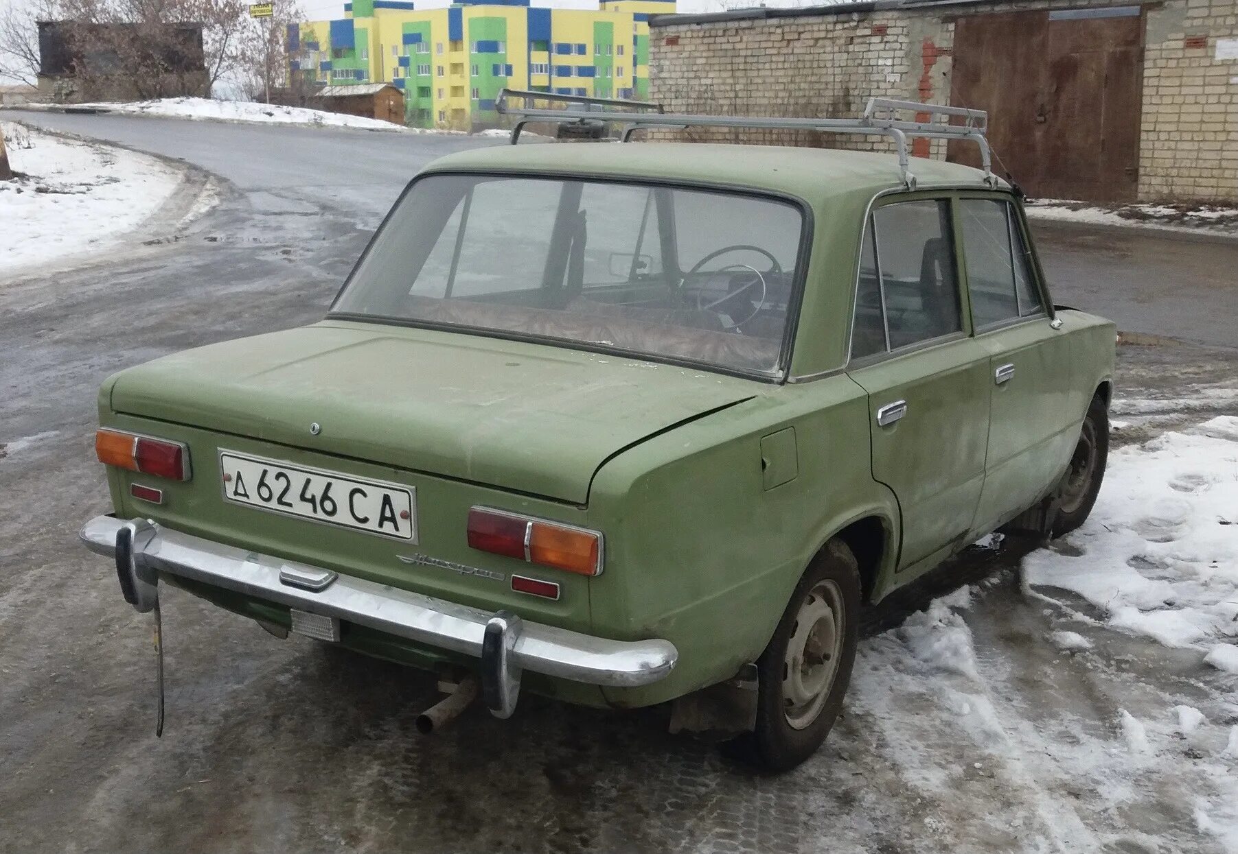 Покупка саратовской области. Машины почем. Автомобильная краска в банках Карачаево Черкесия 1993 год. Авито Саратов купить авто 2101. На какой турбазщ5 стоит белый Старая машина Ульяновск.