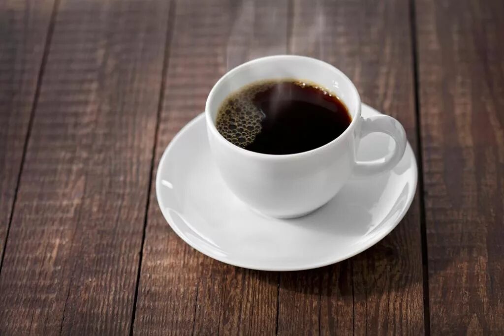 Доставка горячего кофе. Чашка кофе. Чашка кофе в кафе. Кофе черный в кружке. Чашка черного кофе.