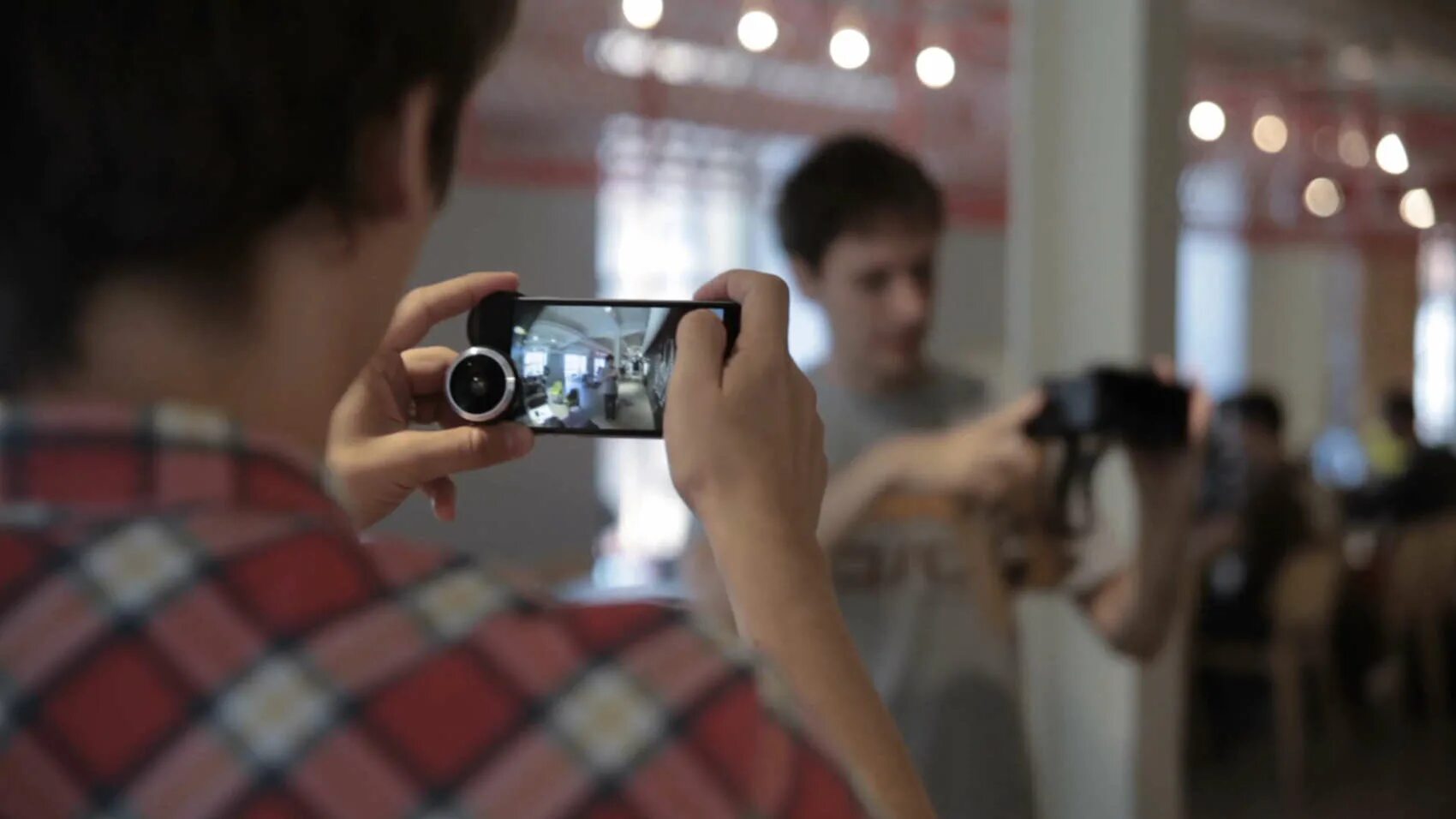 Видеонаблюдение. Айфон shot. Самая быстрая камера в мире. Камера виртуальной реальности. Real camera video.