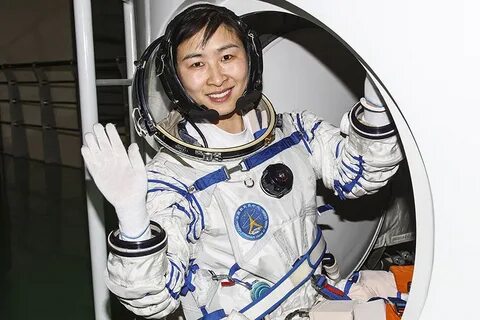 Последовательность женщин космонавтов