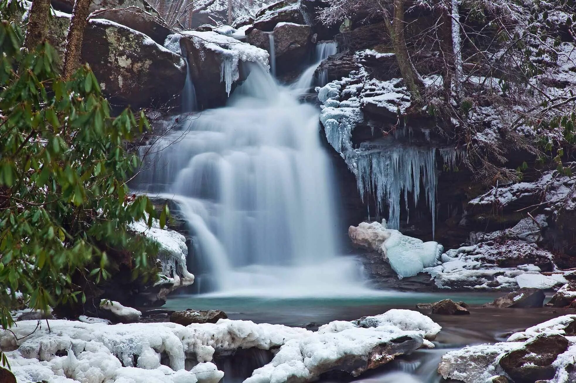 Зима фото водопад