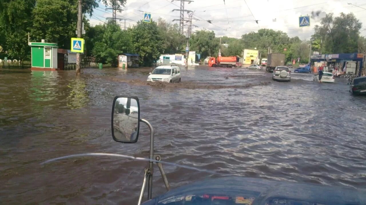 Наводнение в самаре сегодня. Самара наводнение. Самара патоп. Город Самара наводнение. Потоп на Тореза.