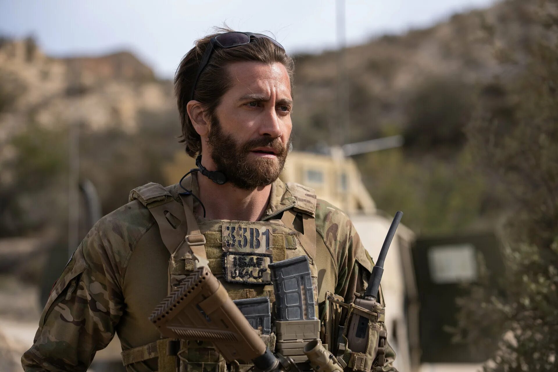 Джейк джилленхол макгрегор. Джейк джилленхол 2023. Джейк джилленхол и гай ричи. Гай ричи ковенант. Переводчик 2023 сюжет.