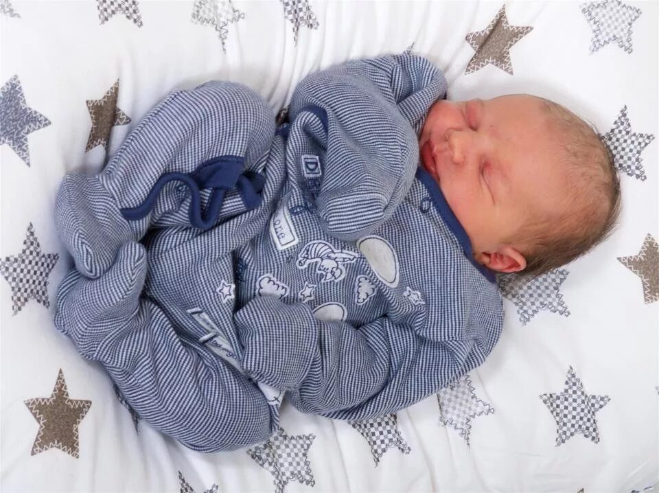 красивая цифра 42. ноэль рэдфорд. красивая цифра 42. тортик для женщины на день рождения 42. 42 года день рождения.