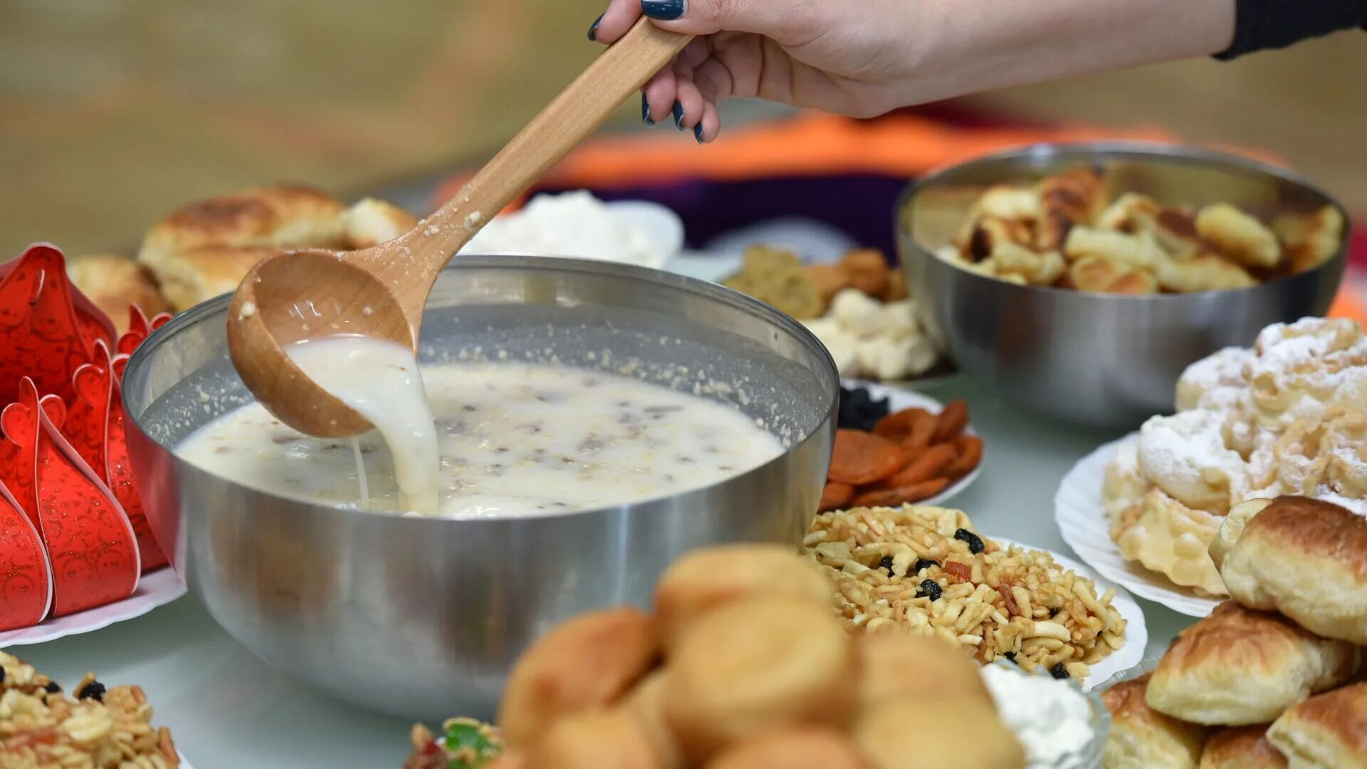 Наурыз көже туралы мәлімет. Наурыз көже казахское. Казахские национальные блюда это Наурыз коже. Наурыз коже блюдо. Традиционные блюда на Наурыз.