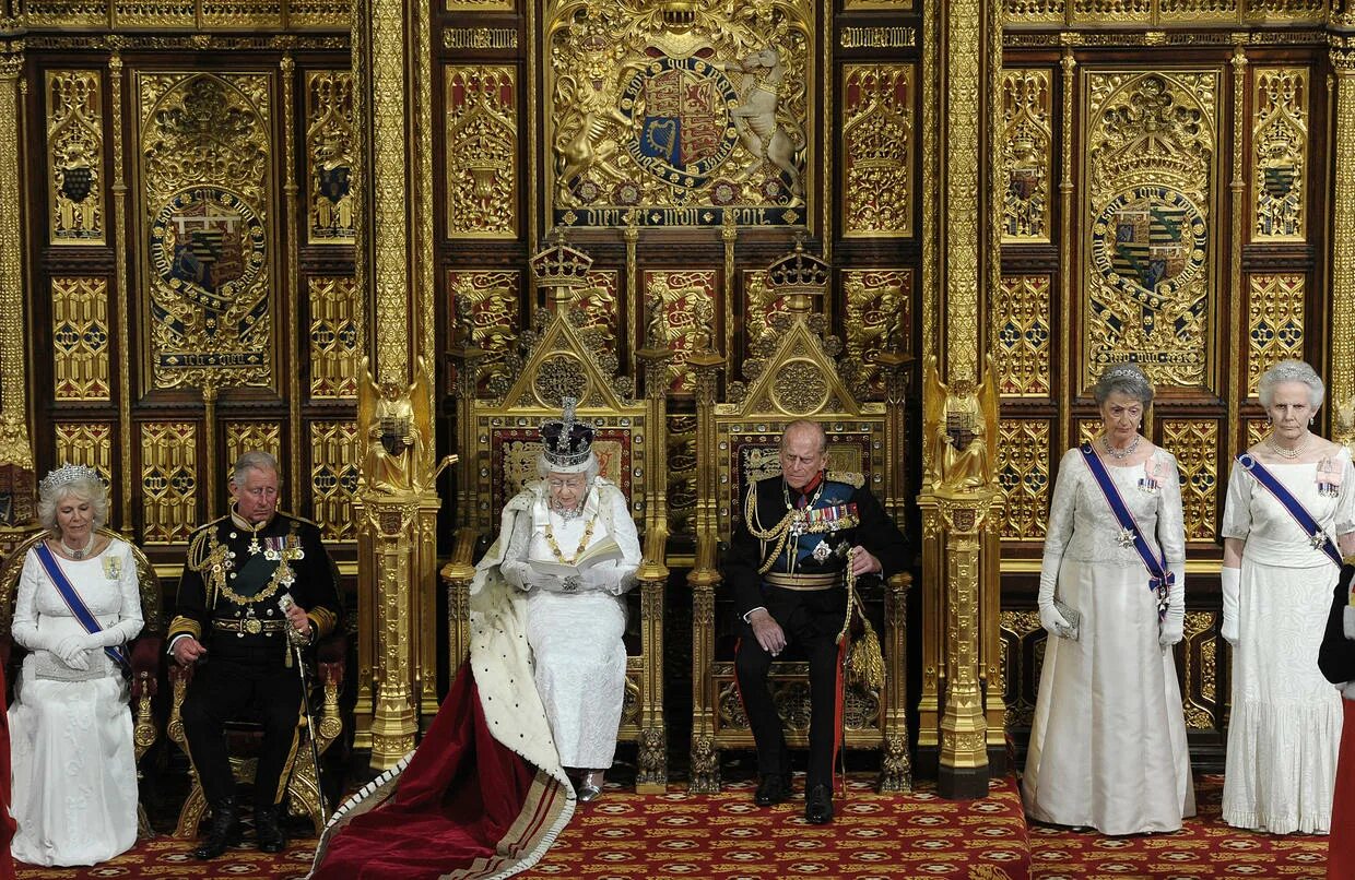 Вступление монарха на престол называют. Westminster Abbey коронация. Коронация Елизаветы 2 в Вестминстерском аббатстве.