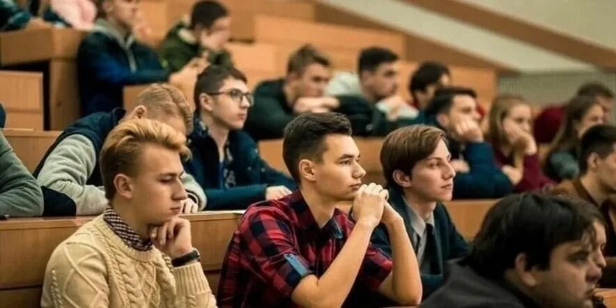 Лекция м. Лекция в университете. Юрфак мгу аудитории. Лекция м. Лекция м.