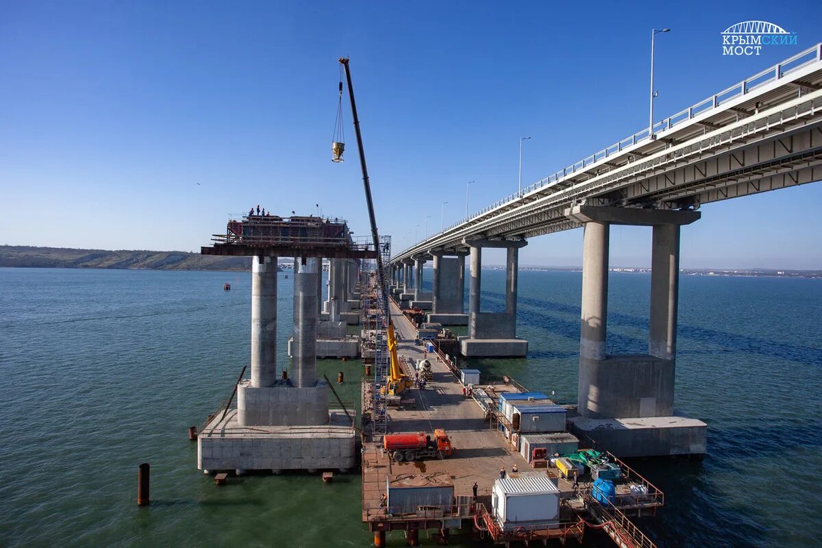 Опора Керченского моста. Крымский мост опоры моста. Мопоры ЖД Крымского моста. Стройка Крымского моста опоры.