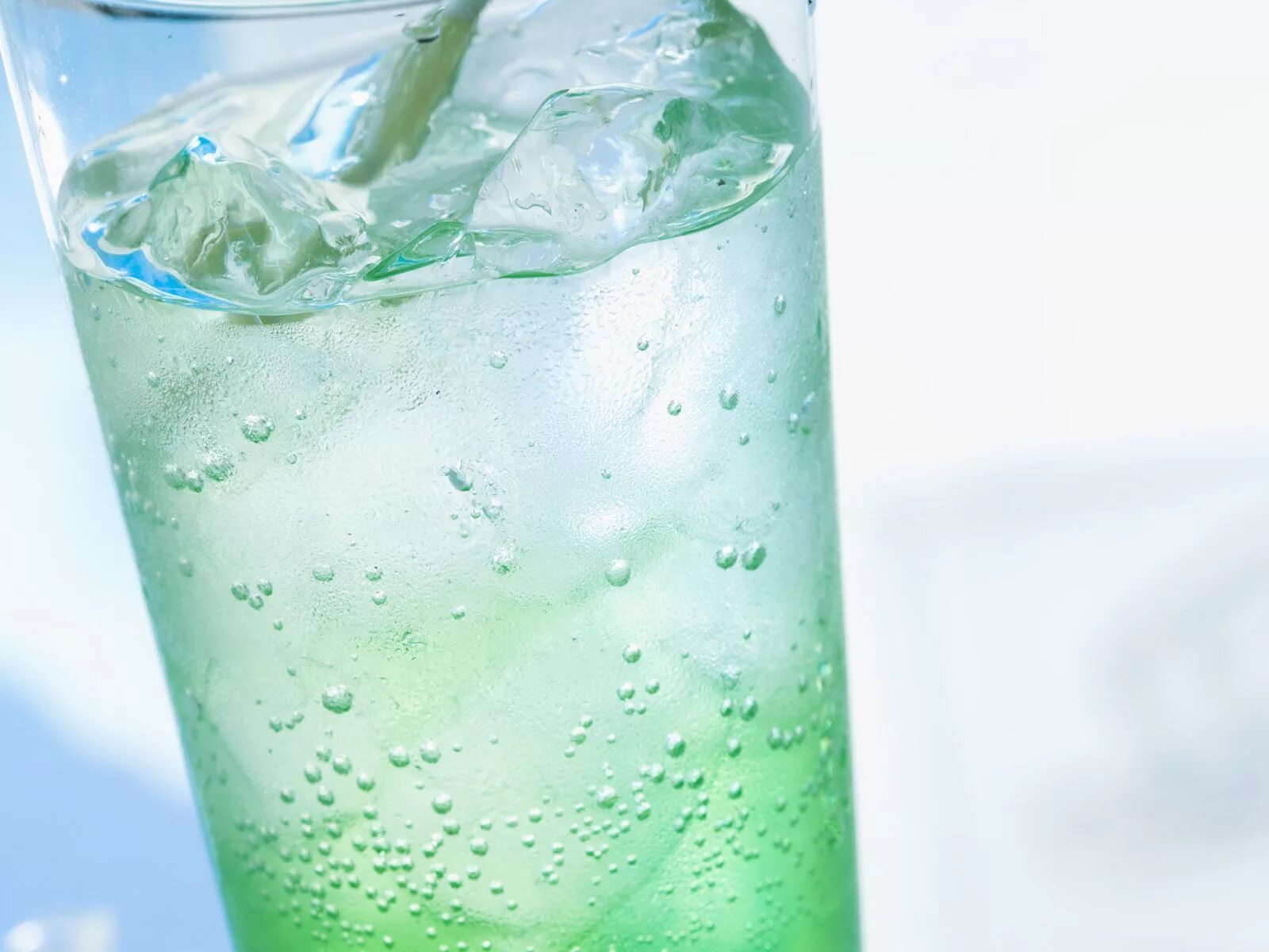 Газировка. Кока кола пепси спрайт. Сладкие газированные напитки. Прохладительные напитки. Сладкие газированные напитки.