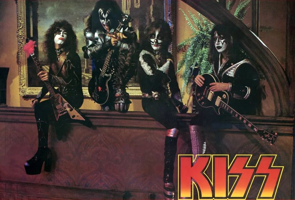 Группы 1976 года. Группа Кисс 80. Группа Kiss 1990. Группа Кисс в 1977 году. Kiss группа 1976.