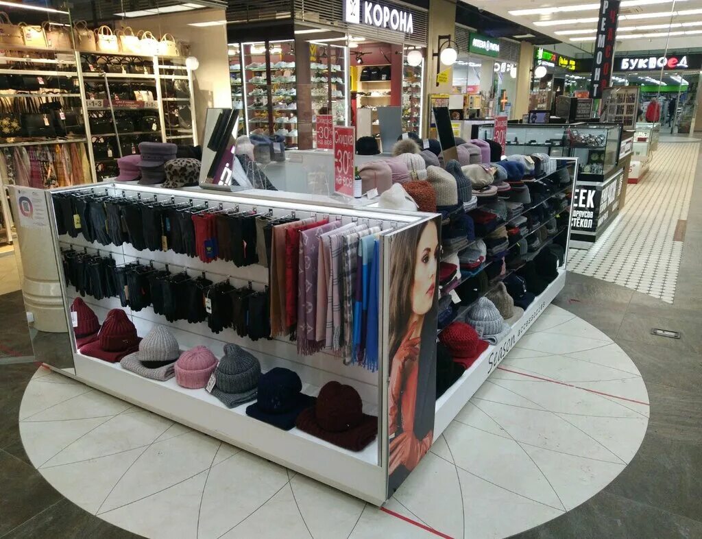 выкладка аксессуаров. аксессуары санкт петербург. аксессуары санкт петербург. магазин аксессуаров. японский магазин аксессуаров.