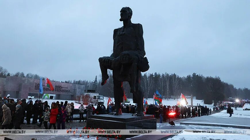 Часы хатынь. Хатынь 1943. хатынь мемориальный комплекс.