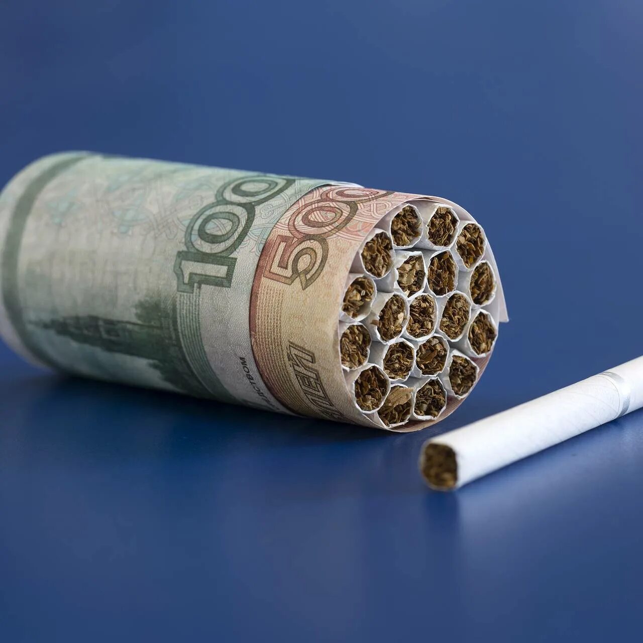 Акцизы на табачную продукцию. Акциз на табак. Сигареты за 200 рублей. Налог на сигареты.
