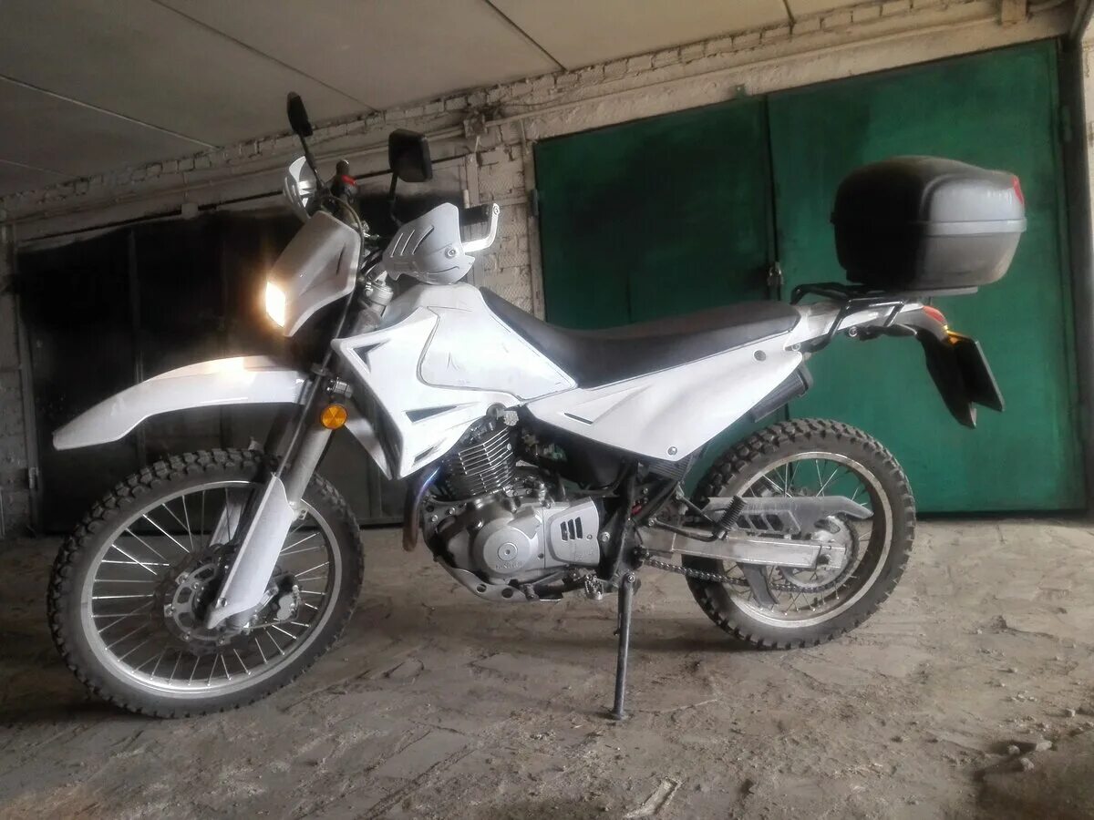 Эндуро Baltmotors 250. Enduro 250 белый. Оклейка Балтмоторс эндуро 250. Фара мотоцикл эндуро Baltmotors 200.