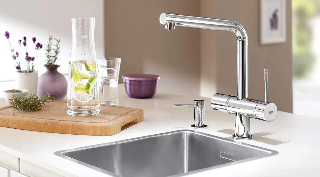 Дозатор Grohe 40535000. Смеситель для кухни (мойки) Grohe Minta 32068000 однорычажный хром. Смеситель для кухни (мойки) Grohe Blue 31324001 однорычажный хром. Grohe Blue Minta 33382000. Смеситель для мойки с фильтром для воды