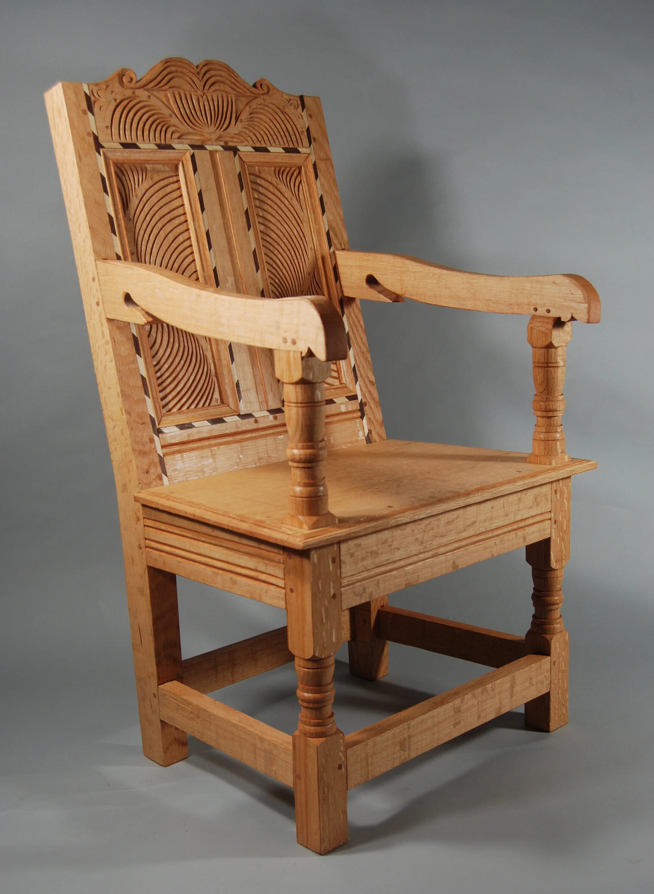 Wooden chair. Деревянные изделия. Деревянная мебель. Столярное изделие. Стул из дерева.