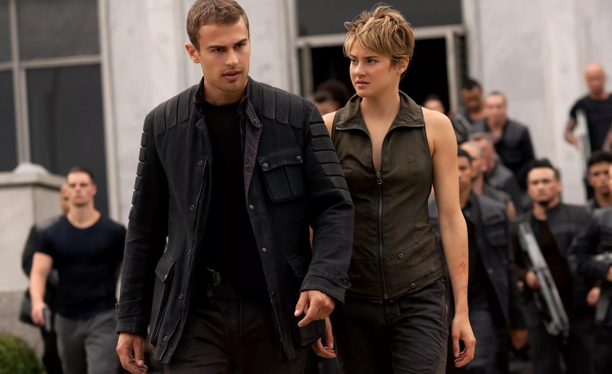 Шейлин Вудли Дивергент 2. Шейлин Вудли Инсургент. Divergent branches