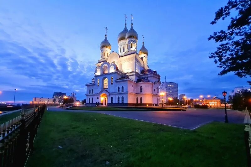 Михаило архангельском кафедральном соборе. Михаило-архангельский кафедральный собор архангельск. михаило-архангельский кафедральный собор. собор архангельск михаило-архангельский кафедральный фото. кафедральный собор.