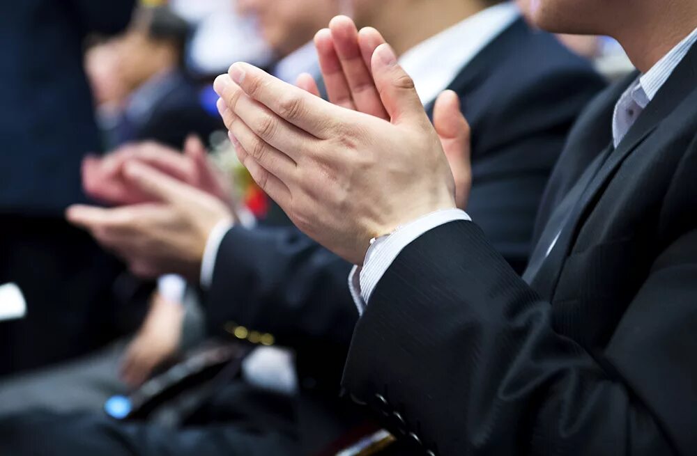 смайлик аплодисменты. хлопок руками. хлопающие ладошки. ручки хлопают ладоши. хлопок в ладоши.