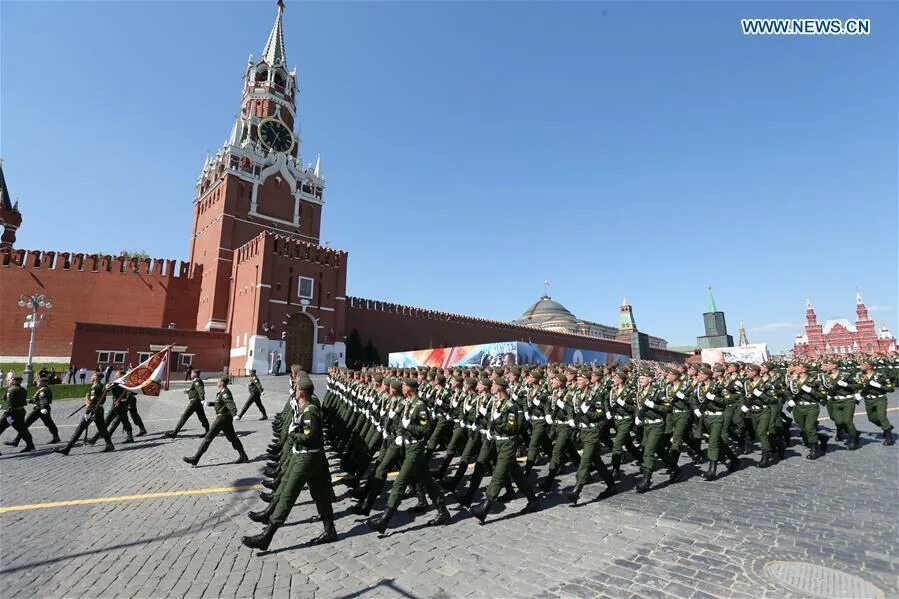 Как попасть на парад 9. Московский Кремль парад Победы. Московский Кремль парад 9 мая. Красная площадь Кремль парад. Парад на красной площади 9 мая 2015 года.