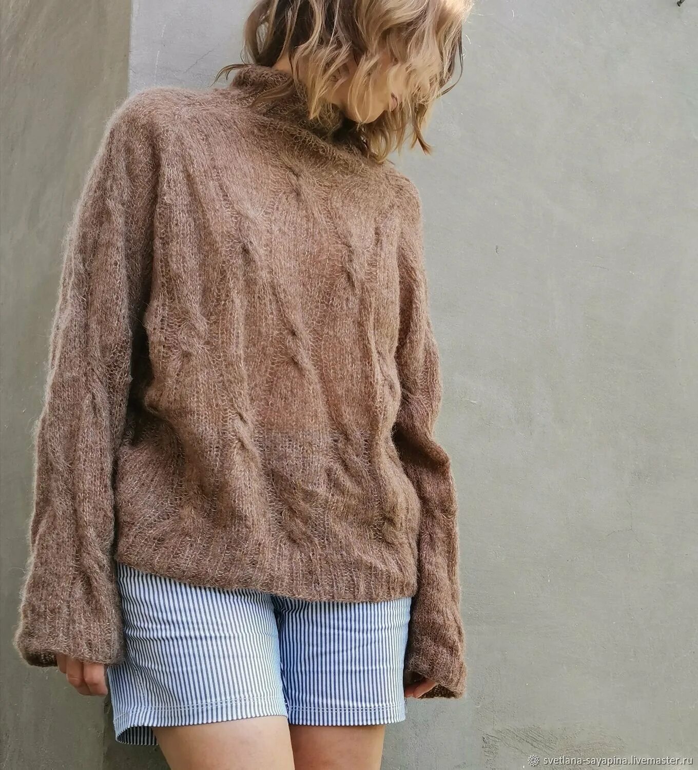 Из альпаки спицами. Платье из альпаки спицами. Alpaca boucle drops изделия. Вязаный свитер. Из альпаки спицами.