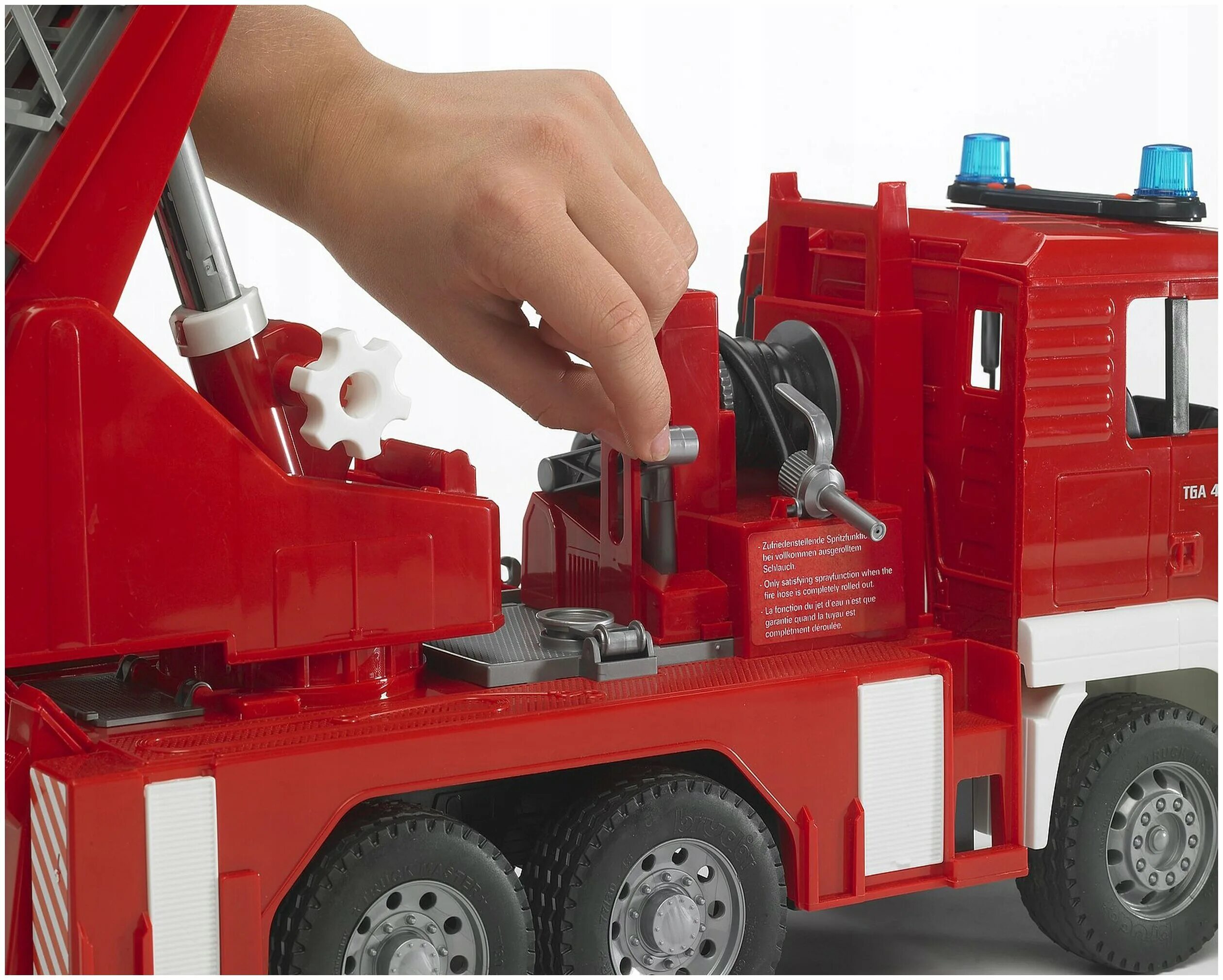 Bruder mb sprinter пожарная машина. Bruder пожарная. брудер игрушки ман. Bruder man с лестницей и помпой 02-771. пожарная машина bruder mercedes-benz sprinter.