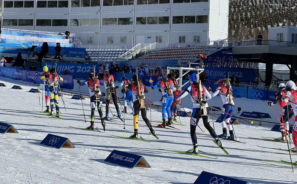 биатлон прямой. видео биатлона сегодня женщины. легенды биатлона россии. маркета давидова биатлон. женская сборная по биатлону.