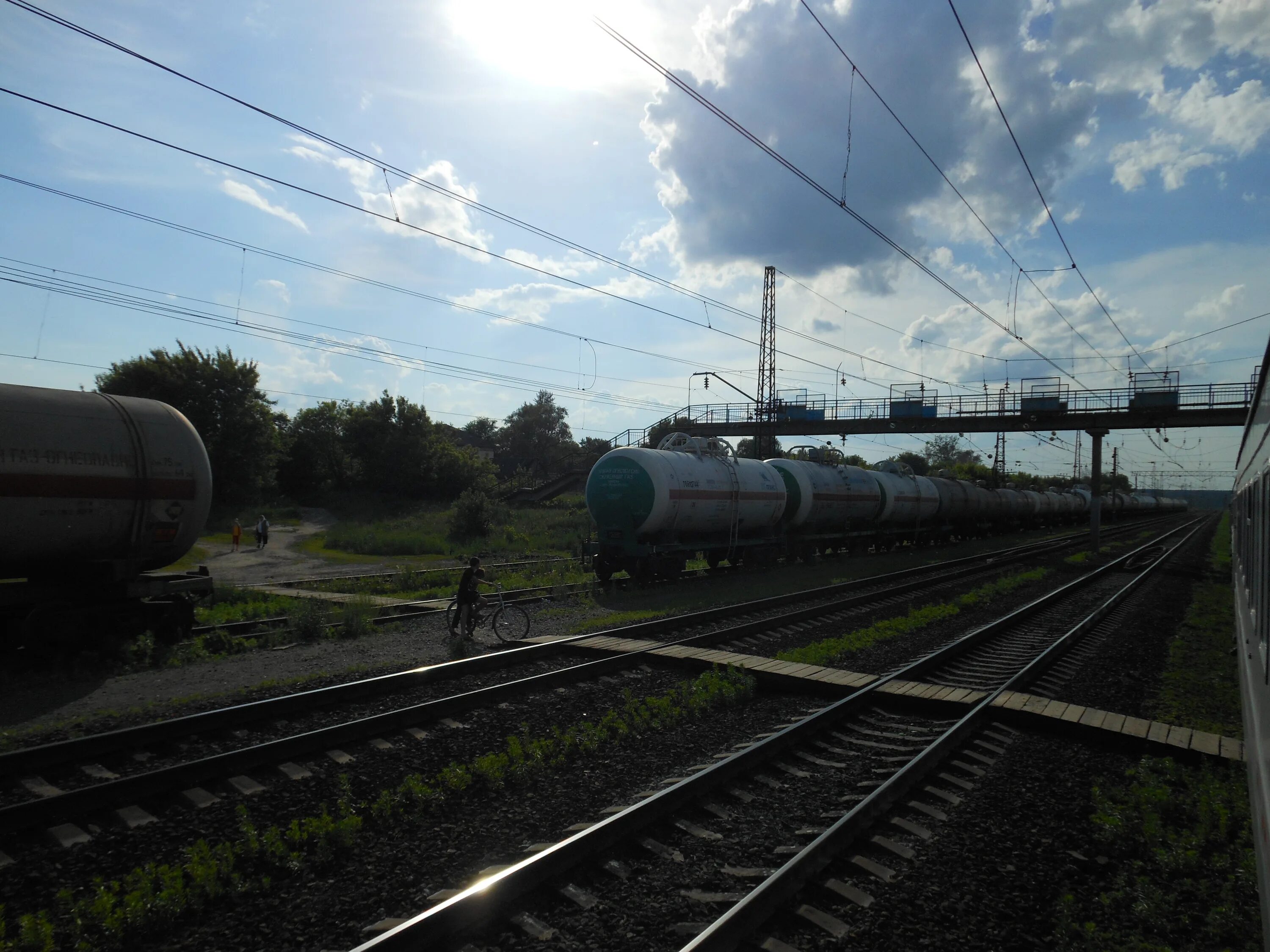 Ульяновская область презентация. Экономика ульяновской области 3 класс. Крупнейшие транспортные магистрали поволжья на карте. Ульяновская область презентация. Рассказ про ульяновскую область.