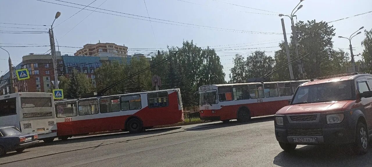 Улица горького автобусы. 47 Автобус Ижевск. 38 Автобус Киров. 465 Автобус Ижевск.