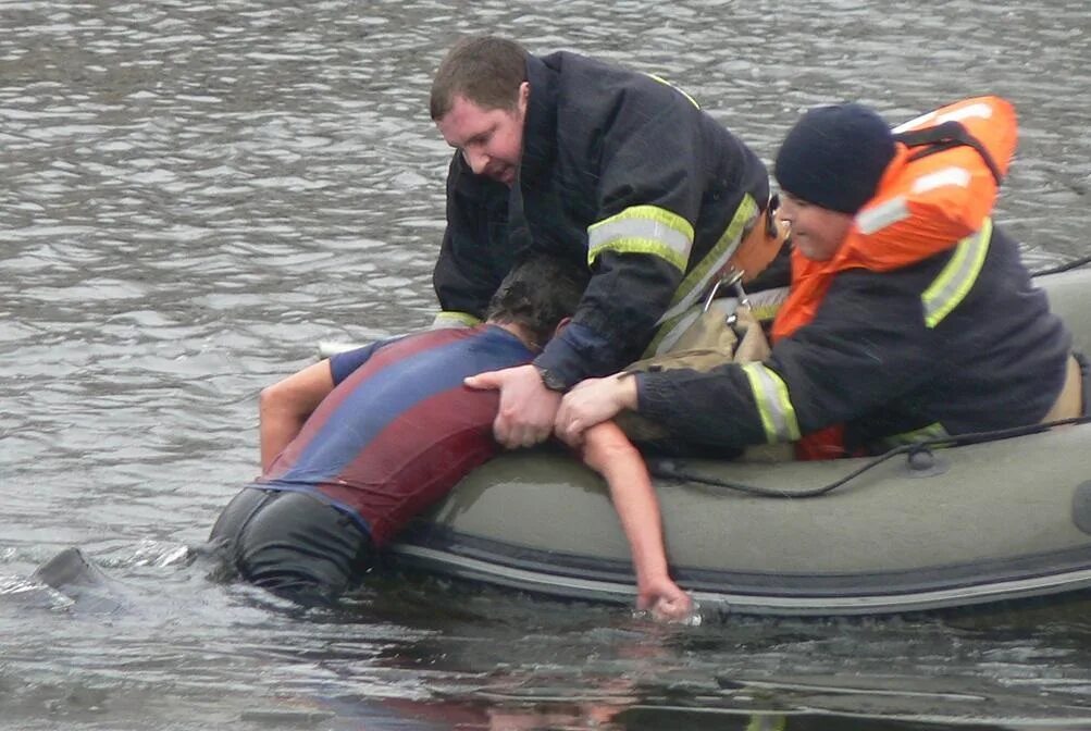 Почему утонула лодка. Спасение на воде.