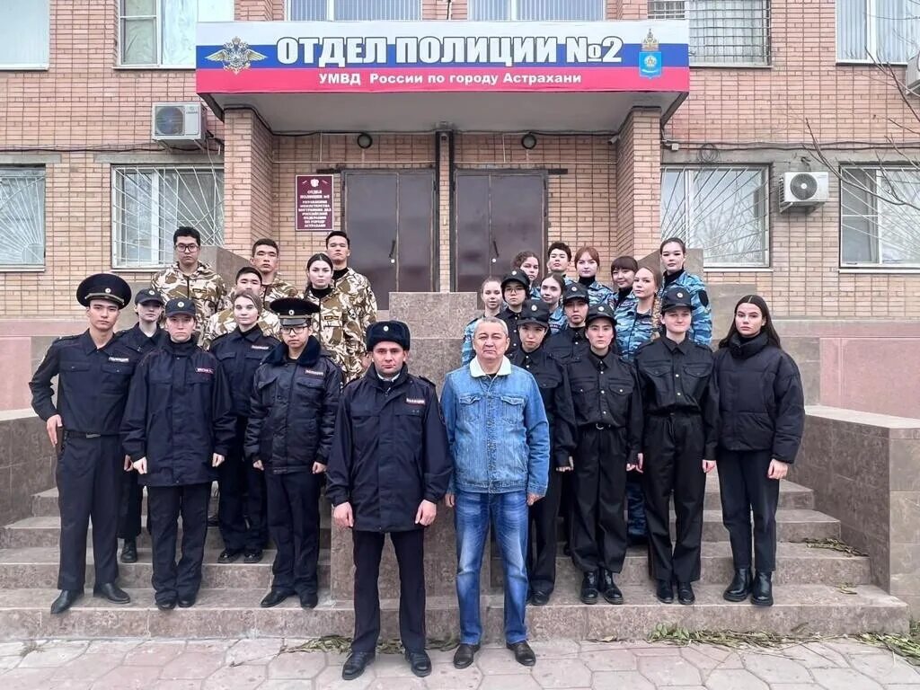 Ифюк ижевск колледж. Правоохранительная деятельность специальность. Чэтк правоохранительная деятельность. Форма студентов правоохранительной деятельности. Колледж правоохранительная деятельность нижний новгород.