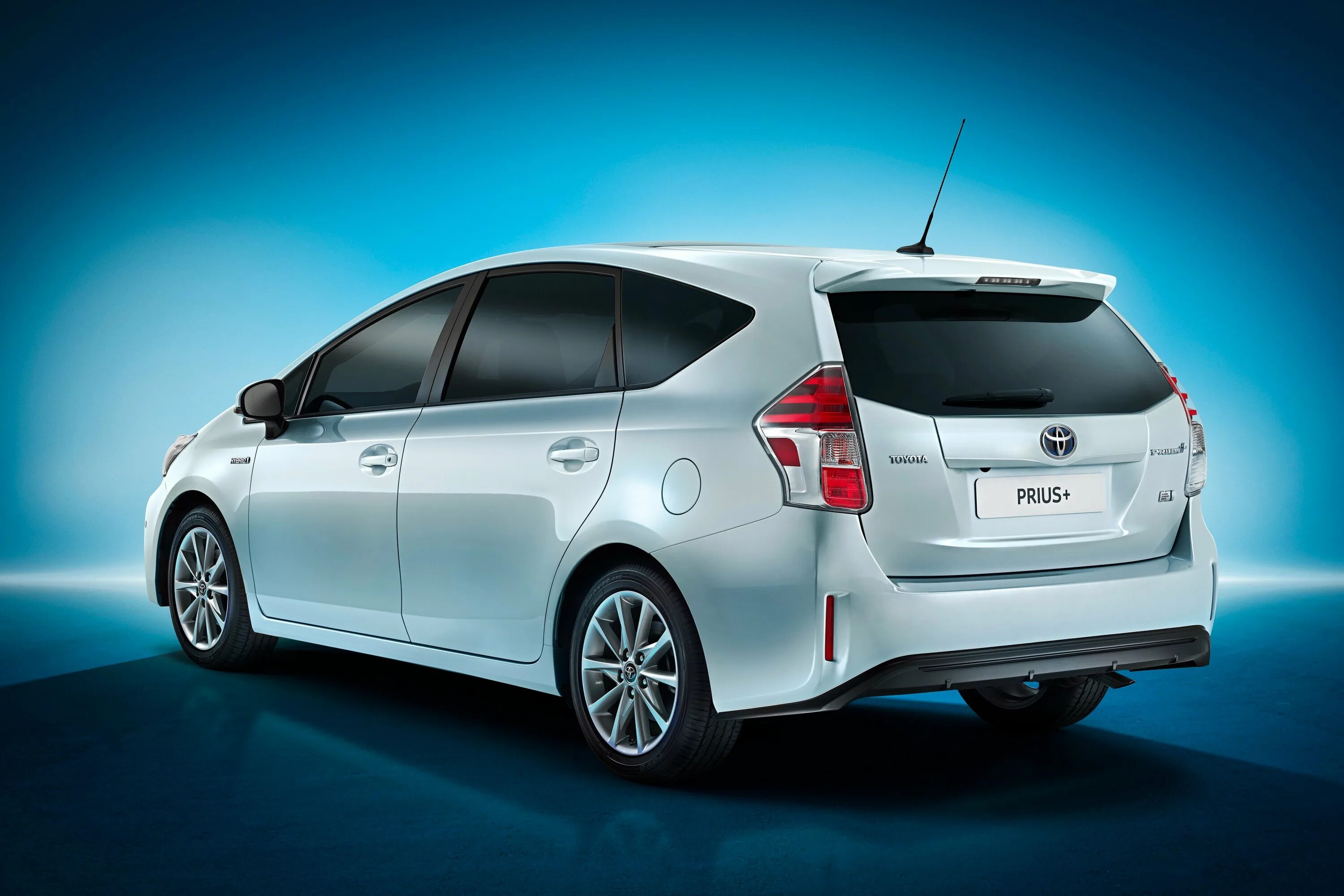 Hybrid plus. Toyota Prius Alpha 2017. Toyota Prius Plus 2014. Toyota Prius v Plus 2015. Toyota гибрид Prius Alpha.