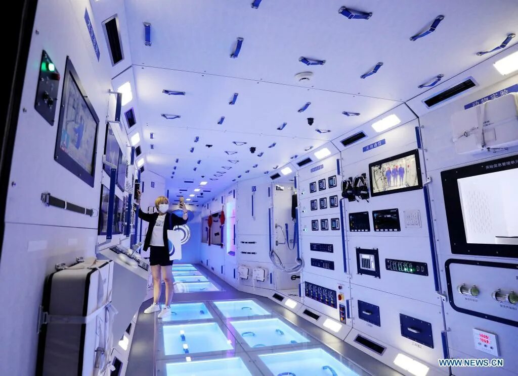 Выставка в шанхае в апреле 2025. Музей астрономии в шанхае. шанхайский музей астрономии, китай. шанхайский планетарий planetarium. тяньхэ (модуль китайской космической станции).