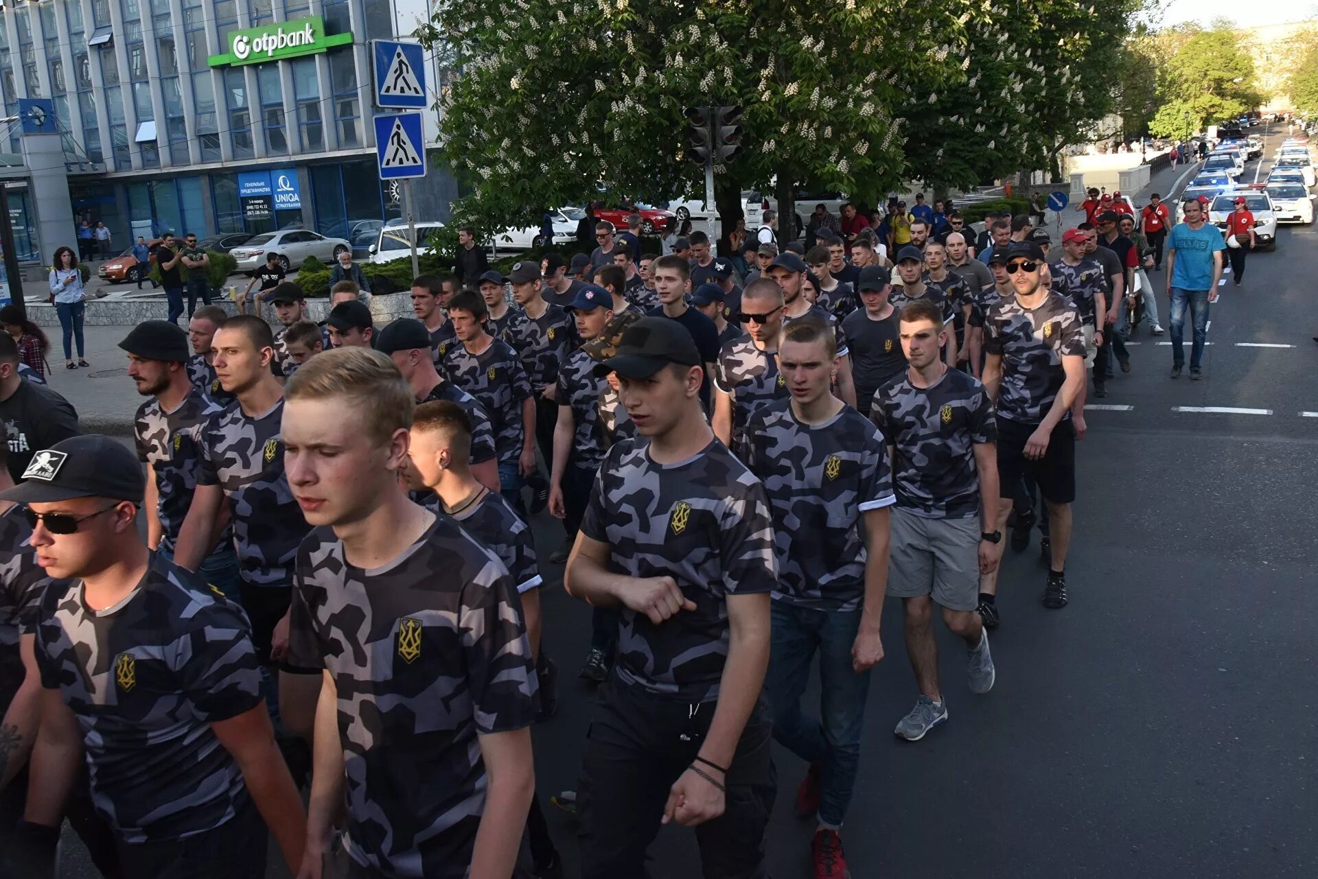 Дом профсоюзов в Одессе 2 мая 2014. Дом профсоюзов националисты. Ультрас Одесса 2 мая. 1 мая 2014 г