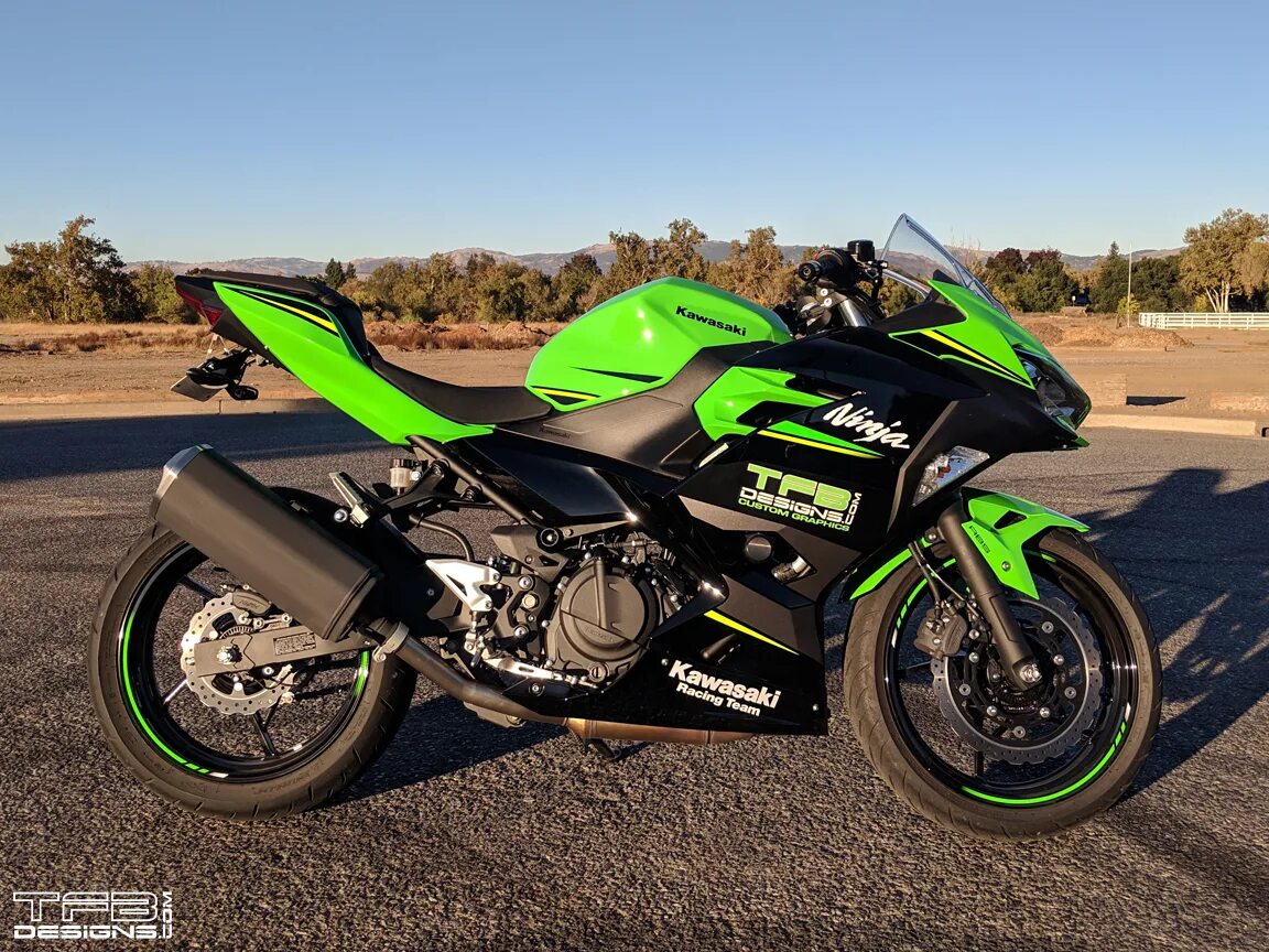 Kawasaki ninja 400 2021. Kawasaki ninja 400r 2018. Kawasaki ninja 400 2023. Кавасаки ниндзя 2018. Kawasaki ninja 400 2018.