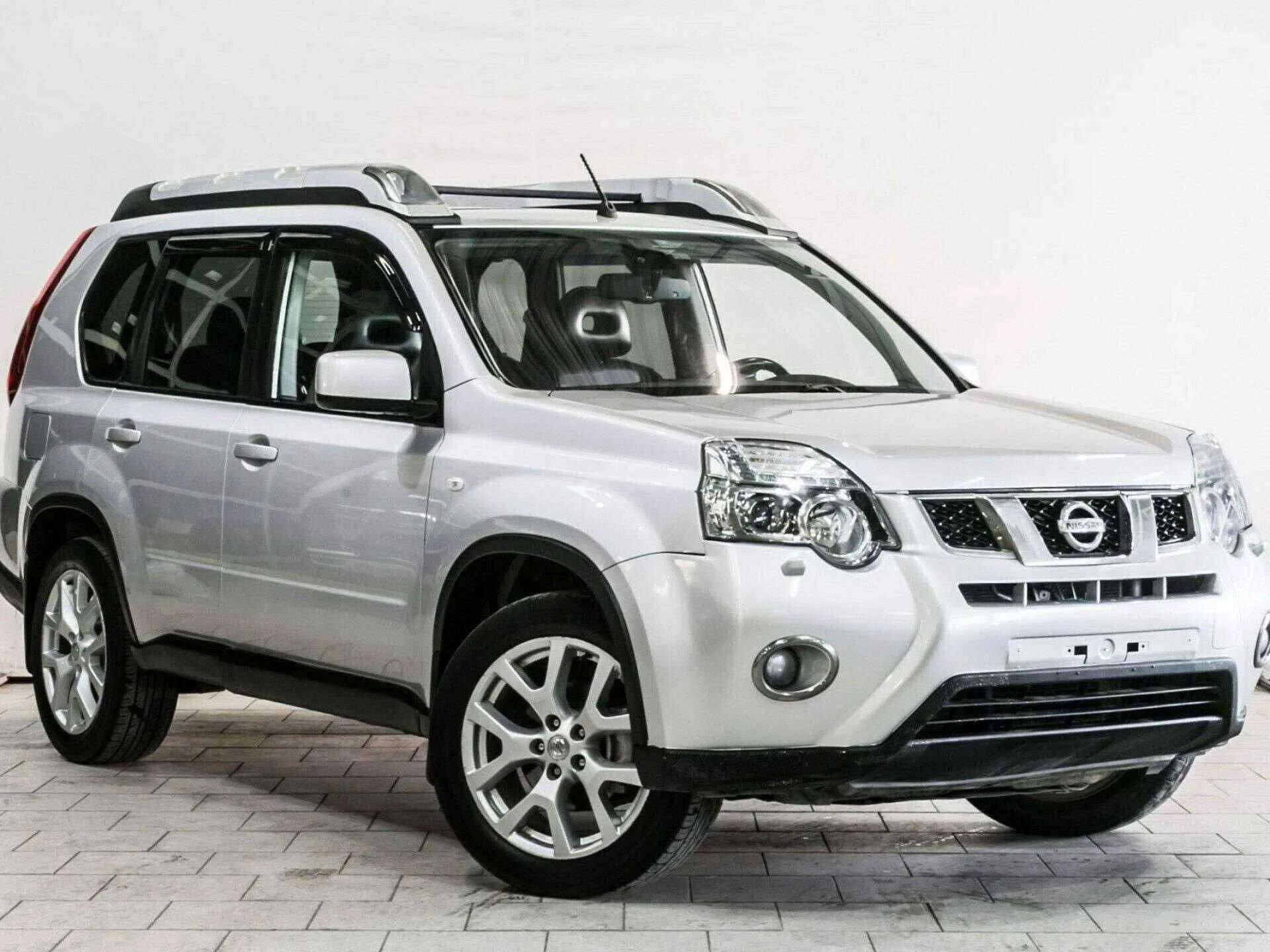 Купить ниссан х трейл в новосибирске. Nissan x-Trail 2011. Nissan x Trail 2011 года. Ниссан x Trail 2.5. Nissan x-Trail 2013.