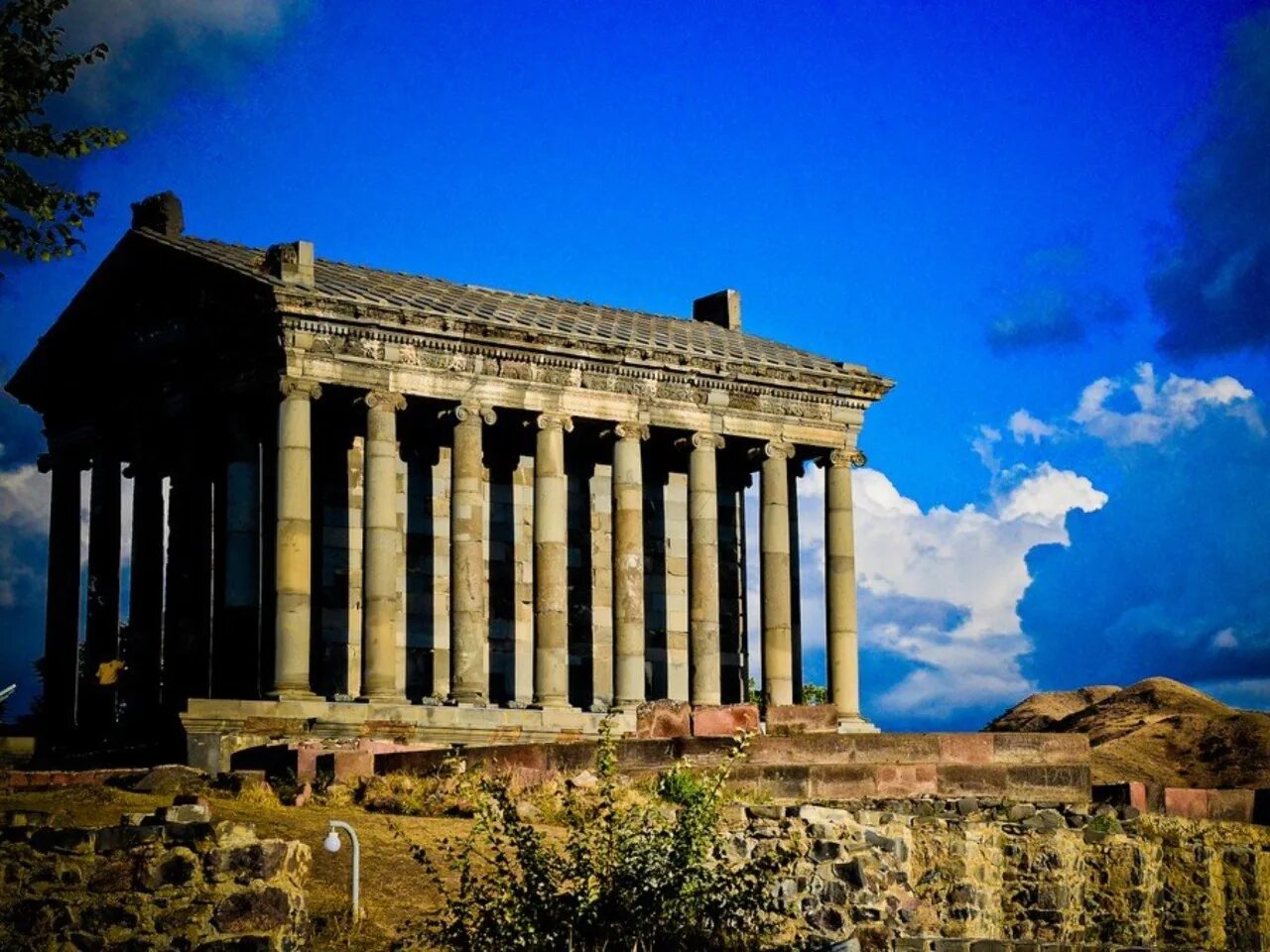 Языческий храм гарни армении. Языческий храм гарни армении. Ереван храм гарни. Армянский гарни. Языческий храм гарни армении.