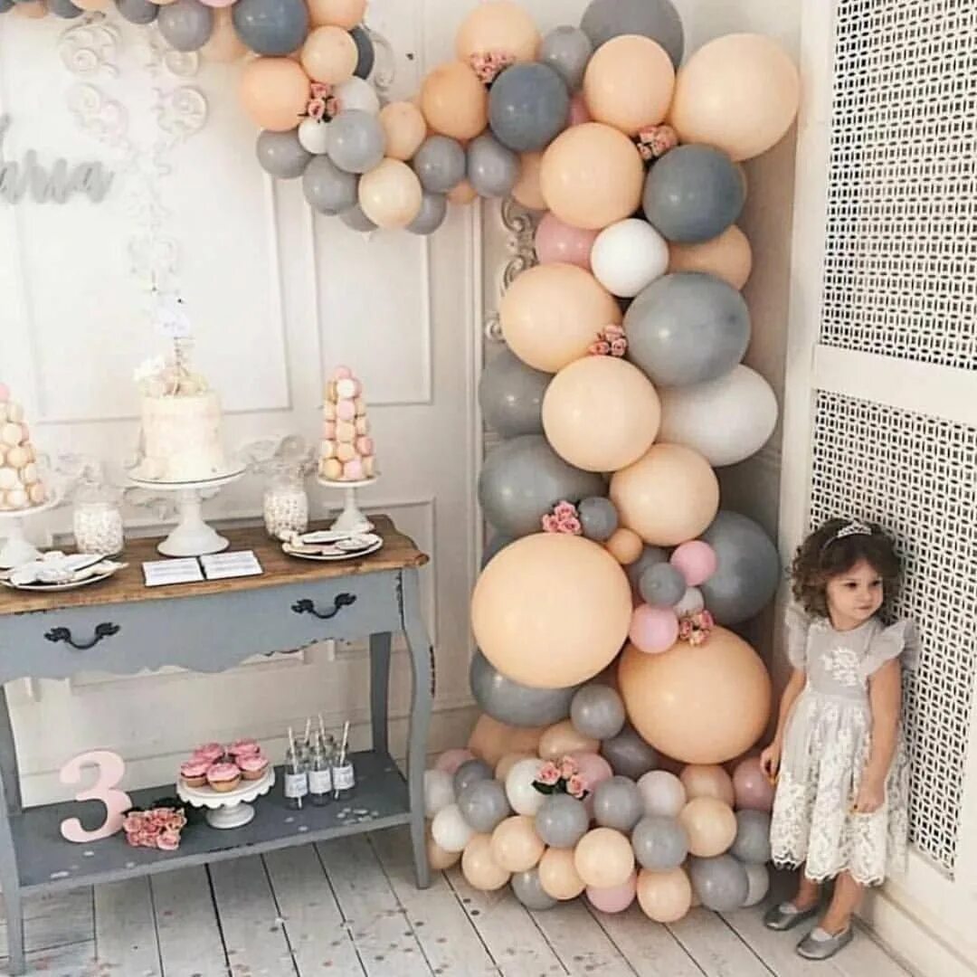Идеи с шарами. Фотозона с шарами. Детские фотозоны с шарами. Фотозона с шарами на день рождения. Украшение шарами в бежевых тонах.